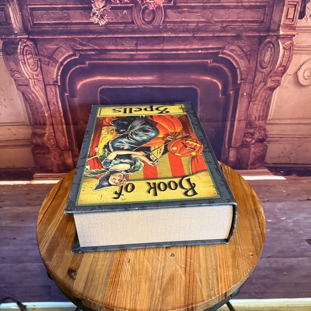 Vintage Look Distressed Book of Spells Faux Book Witch Halloween Stash Remote - Picture 6 of 17